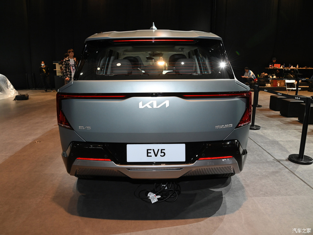 起亚EV5